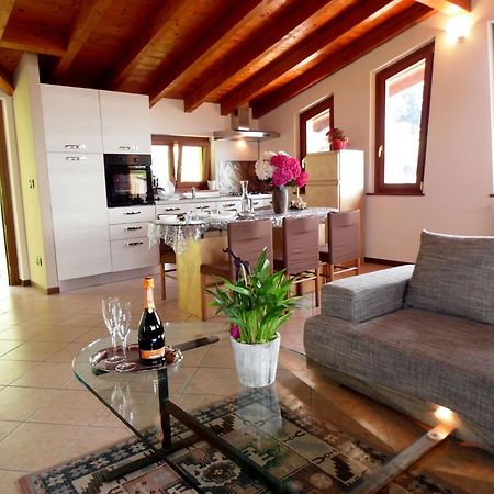 Villa In Pisogne With Pool Garden And Lake View Extérieur photo