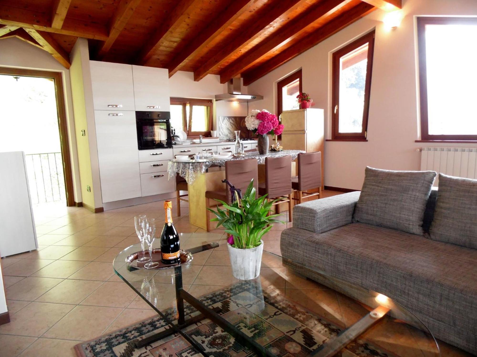 Villa In Pisogne With Pool Garden And Lake View Extérieur photo