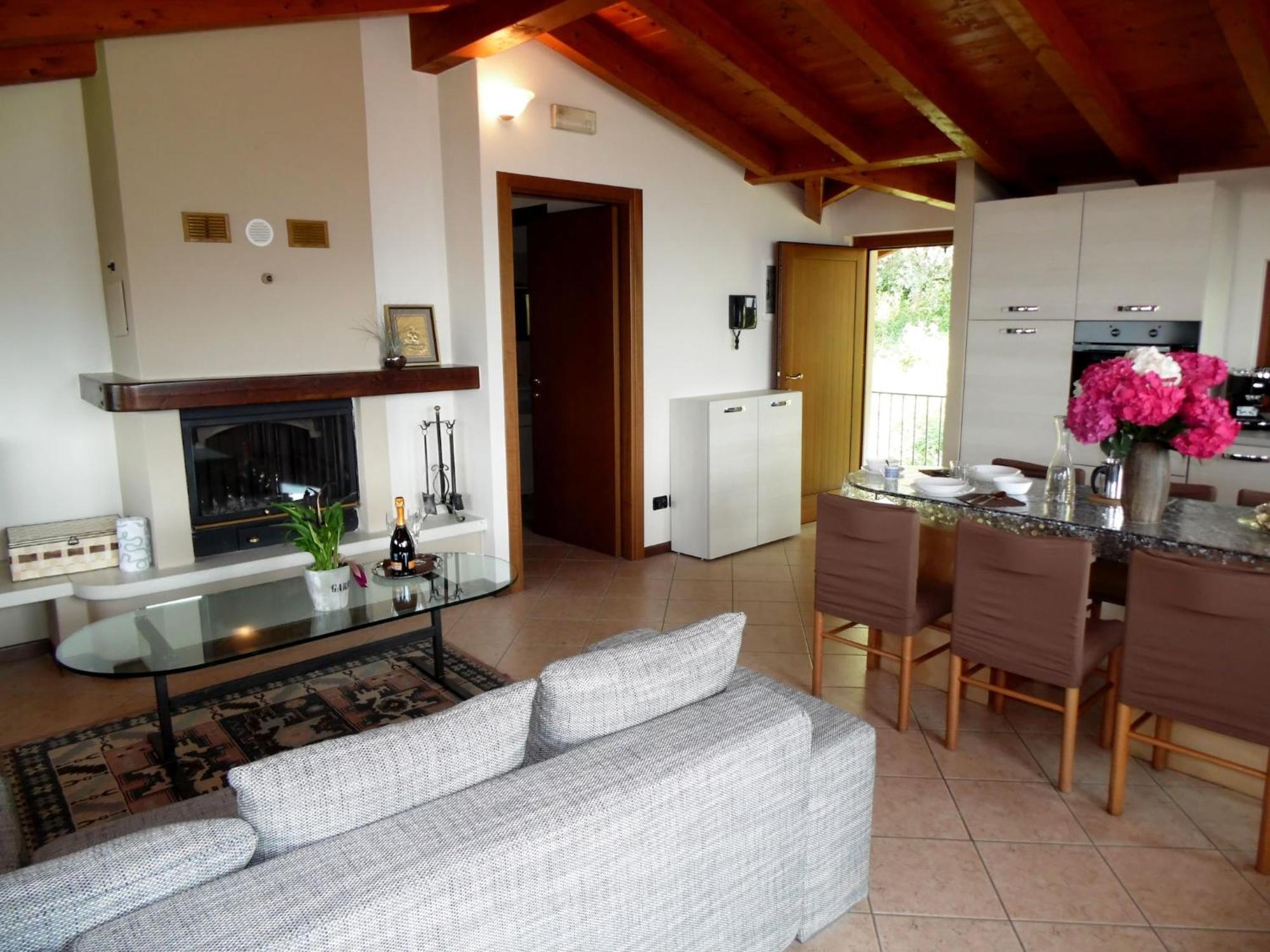 Villa In Pisogne With Pool Garden And Lake View Extérieur photo